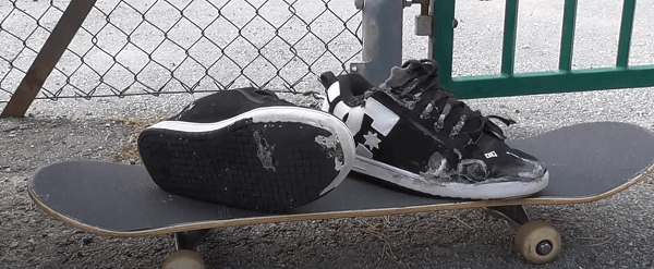 DC Men's Court Graffik Casual Skate Shoes